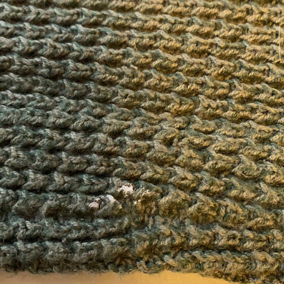 Hollister Green Longsleeve - Picture 9 of 10